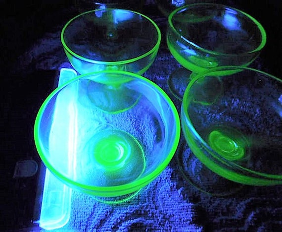 Green Vaseline Depression Glass Footed Cups / Set Five Sherbert / Sherbet / Dessert