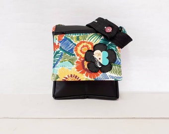 Colored by Sacs AS patterned black leather purse