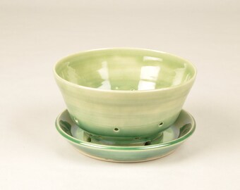 Small Berry Bowl with Plate