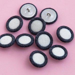 12 Vintage 7/8" Fabric Covered Shank Buttons. Tuxedo Black and White. White Center, Black Rim. Metal Shank. Sewing Craft Buttons. Item 1600F