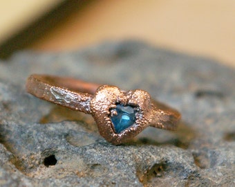 Swiss Blue Topaz Heart, Promise Ring, Hammered Band, Textured Electroformed Copper, Minimalist Boho Jewelry, Size 4 1/2