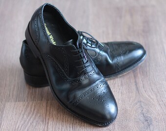 Vintage Black Oxfords Handmade Shoes Wingtips Men Teen Retro British Made by hand Leather Genuine Excellent Condition Samuel Windsor / UK9