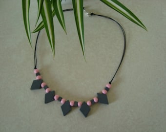 Gray and pink wooden beads necklace