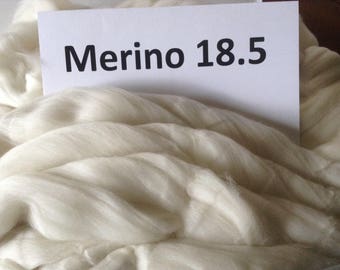 Merino (white) roving - 18.5 microns (Superfine Merino) - Great for Spinning, felting or dyeing