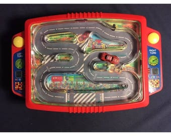 Jeu de course de poche électronique de Mach 5 de 1991 - testé et fonctionne