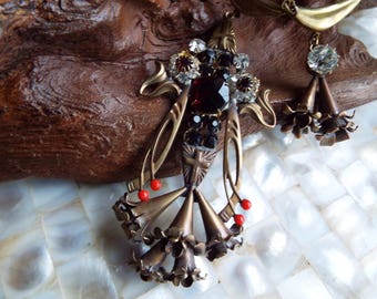 Statement Art Deco Trumpet Lily Czech Glass Necklace