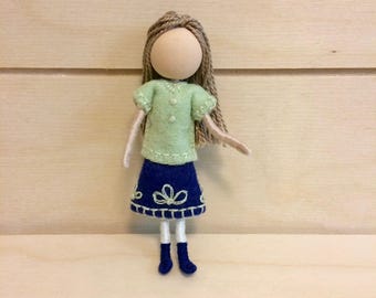 Calla - Pocket doll - Dollhouse doll - Miniature doll - Bendy doll - Faceless doll - Waldorf doll - Montessori toy