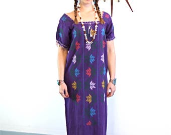 Vintage 70s caftan, Purple Gypsy dress, long Embroidered kaftan, Guatemalan Dress, long Hippie dress, Ethnic Peasant dress, 1970s boho maxi