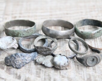 digging finds set of 12 antique rings and parts of rinngs ... antique jewelry ... found objects ... vintage ring ... excavations finds