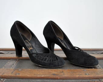 1950 black suede heels. 50’s cut out shoes. 9. Round toe. 9.5 pumps.
