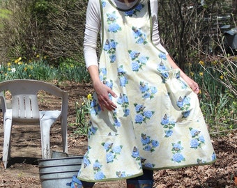 XS- 5X No Ties Apron in Lilacs and Butterflies, includes Plus Size
