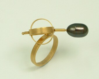 Handmade Gold 18k Ring with Black Pearl (Χειροποίητο Χρυσό 18k Δαχτυλίδι με Μαύρο Μαργαριτάρι)