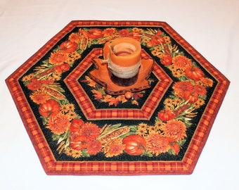 Hexagon Fall Table Runner Quilt, Autumn Candle Mat, Thanksgiving Centerpiece in Gold, Orange and Black, Autumn Quilted Table Topper