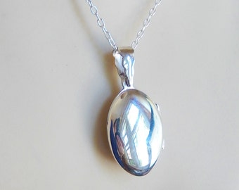 sterling silver oval locket necklace