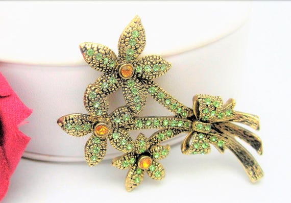 Green Rhinestone Brooch - Citrine Centers - 3 Flower Pin