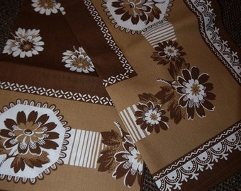 Table cloth -70s - Finlayson- Brown - Flower - Retro
