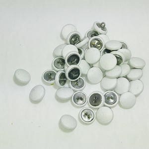 DISCOUNT - 45 x 16L White Cowhide Covered Loop Back Buttons 16HPLR000C