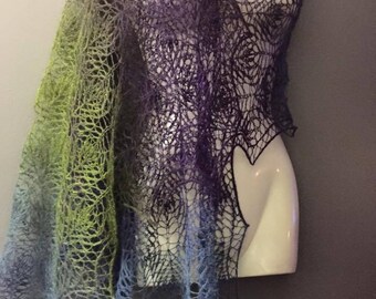 Hand knitted very long Etola