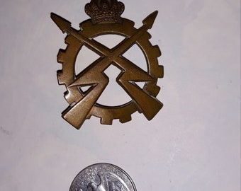 VINTAGE Belgium Army Royal Electrical and Mechanical Engineers Badge