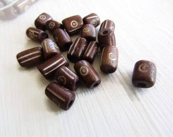 Brown tube bone beads, with carved designs, natural Irregular look, boho rustic exotic beads 8 to 11mm long (16 beads) 6db14-2