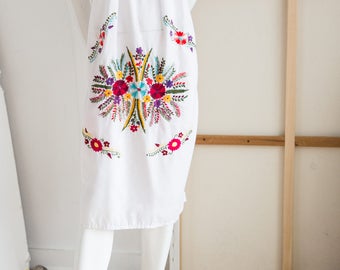 Mexican Dress | Mexican Tunic | Oaxacan Dress | Festival Dress | 1970's Embroidered Dress | Coachella Dress | Floral Embroidery |