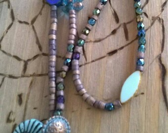 Short chain beaded Starfish grey/blue