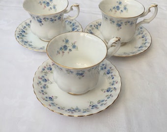 Royal Albert MEMORY LANE small size tea cup