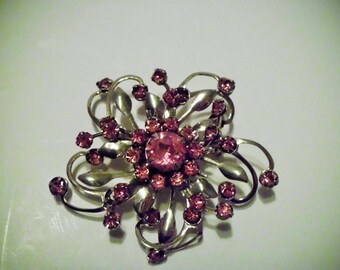 Flower Burst Gold Tone Brooch With Pink Rhinestones