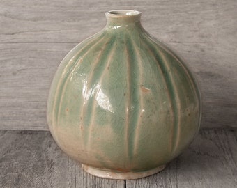 Japanese Ceramics, Ceramic Vase, Green Vase, Japanese Pottery, Vintage Vase, Handmade Ceramics, Home Decor, Gifts, Made In Japan.
