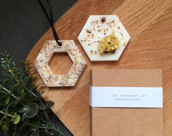 Air Fresheners Gift Set, Scented Sachets, Essential Oil Gifts, Natural Scented Wax Tablets, Flowers Decor, Aromatherapy Diffuser, Favors