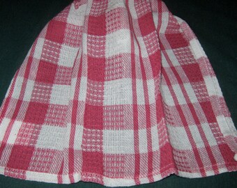 Crochet hanging Towel, red and white plaid, white top