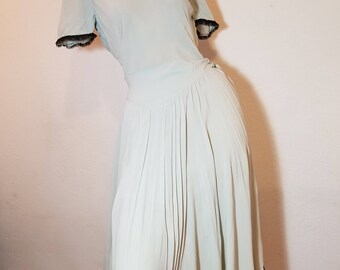 FREE SHIPPING 1940 Silk Crepe Dress