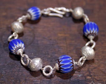 Trade beads bracelet with silver inclusions