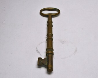 Medium Skeleton Key, Antique, Vintage