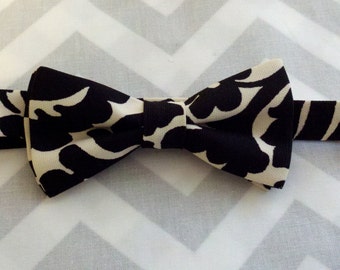 BLACK IVORY DAMASK Bowtie - Necktie- Pocket Square - Cummerbund-- Damask Bowtie- Men's- Black and Ivory- Cream- Off white- Bow Tie- Wedding