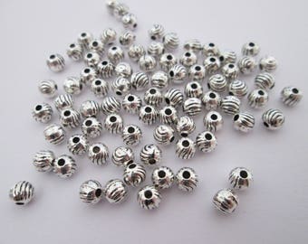 30 perles bille striée métal argenté 4 mm