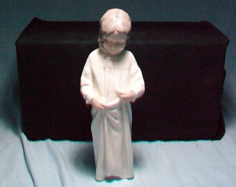 Bing Grondahl Girl In A Nightgown Figurine #1624 PL
