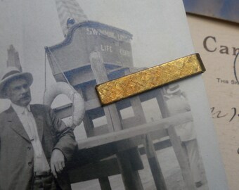 brass tie bar / vintage tie clip / brass tie clip / TEXTURED TIE BAR