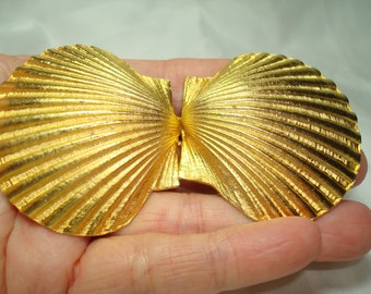 Vintage BERGERE Golden Scallop Shell Two Piece Belt Buckle.