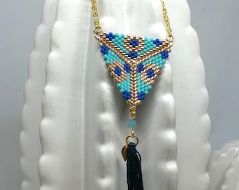 Blue and turquoise beads woven necklace