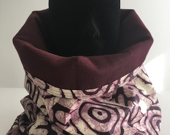 The Maroon reversible snood