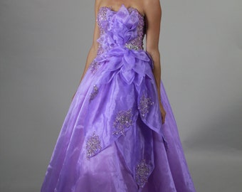 New Design A-line Sweetheart Sleeveless Organza Appliques Handmade Beading Light Purple Wedding Dresses Handmade
