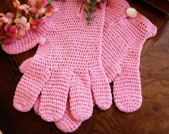 Child's Vintage Hand Crocheted Gloves, 1930's Little girls Gloves, Vintage Child Accessory, Flower Girl Gloves, Easter Gloves, Pink Gloves