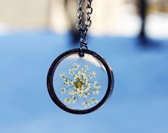 Queen Anne's Lace Flower Necklace, Resin Flower Necklace, Real Pressed Flower Jewelry, Flower Necklace