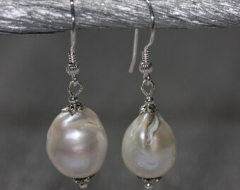 Baroque Pearls earrings - sterling silver