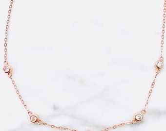 Delicate rose gold drop choker