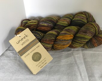 Uneek Worsted Yarn 4001-133