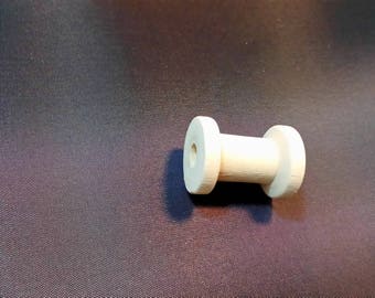 Decorative wooden spool