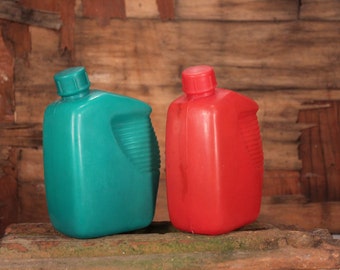 Plastic canteen - Water canteen - Type flask water bottle - Plastic water bottle - Camping flask - Vintage canteen - Tourist travel storage