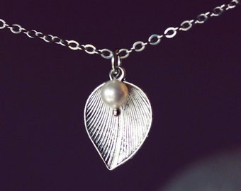 Leaf Pearl Necklace, Leaf Necklace, Silver Leaf Necklace, Minimalist Necklace, Silver Leaf Pendant, White Pearl Necklace, Silver Necklace,NT